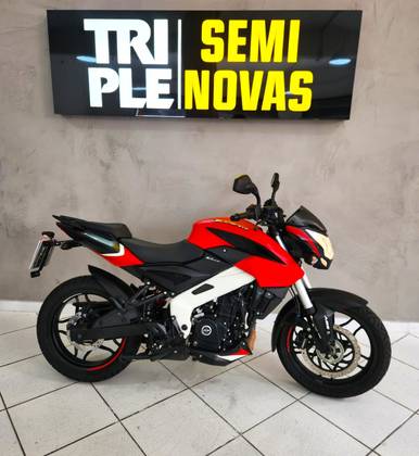 BAJAJ DOMINAR 200 